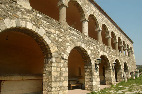 Apolonia (15)