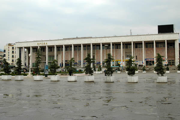 Tirana (14) Opera