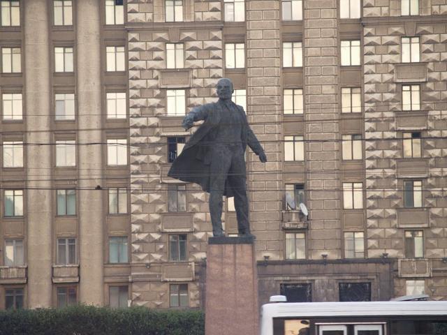 P8254432