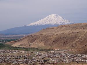 Ararat nad Maku
