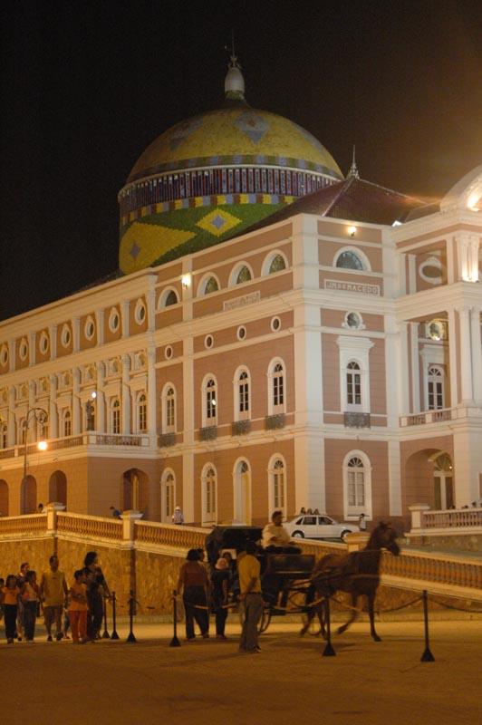 Manaus noca (4) Opera
