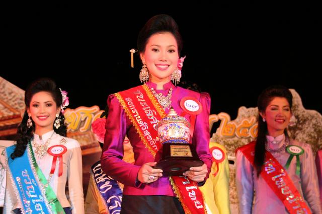 Bangkok: wybory lokalnej miss, kwiecień 2006r.