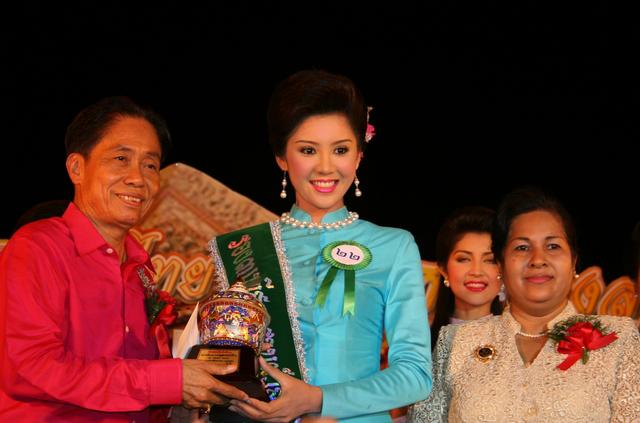 Bangkok: wybory lokalnej miss, kwiecień 2006r.