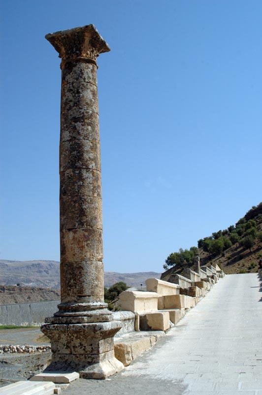 Droga na Nemrut   cendere (4)