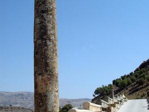 Droga na Nemrut   cendere (4)