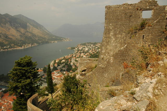 Kotor.Widok na zatokę z twierdzy.