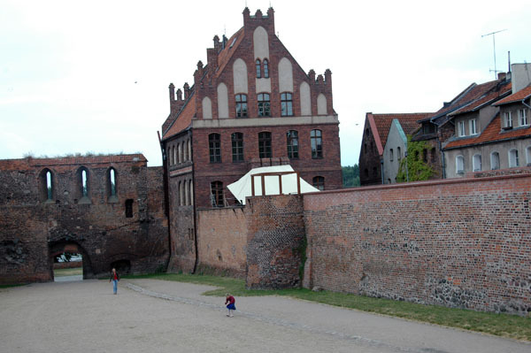 Torun  4 