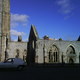 ruiny kościoła w centrum miasta (Plymouth - region Devon)