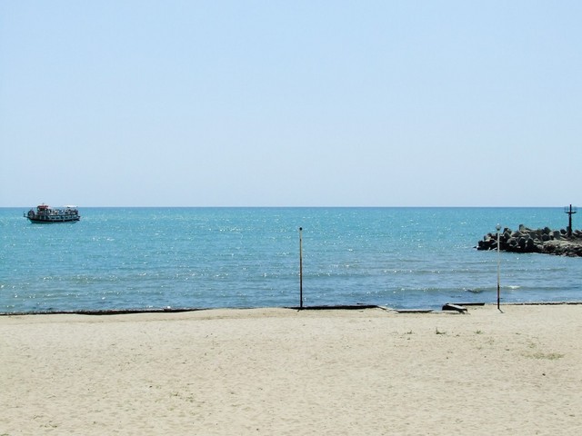 Kavarna - widok z plaży