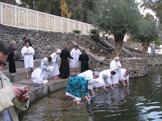 Przygotowanie do chrztu w jordanie
