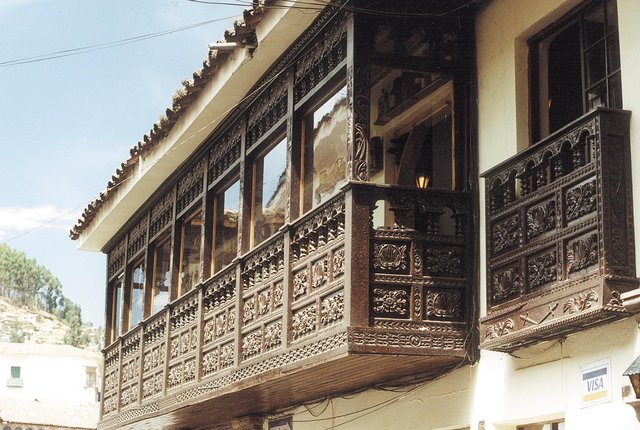 Neokolonialny balkon w Cuzco