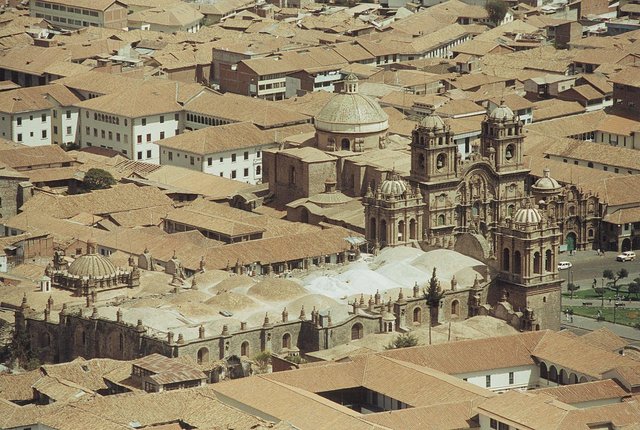 Nad dachami Cuzco (niemal Florencja).