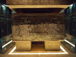 Palenque... Muzeum... Sarkofag Pakala
