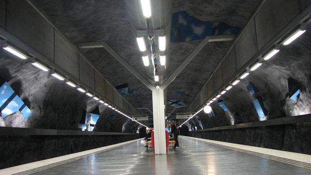 niebieska linia metra w Sztokholmie