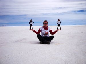 Boliwia, Salar de Uyuni - zabawa z perspektywą