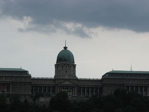 Zamek w Budzie przed burzą