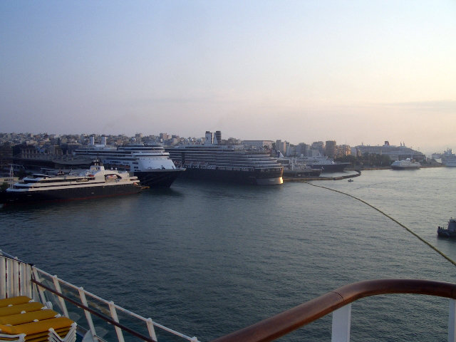 Port Pireus  [1.5]