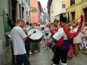 Muzykowanie na ulicy - Fiesta w małym miasteczku, hmm która to z kolei 