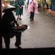 Słodkie orzechowe karmelki na ulicach Hoi An, Wietnam