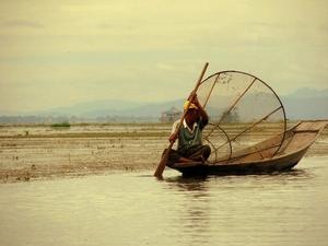 Rybak na jeziorze Inle, Birma