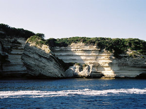 F1000034