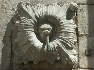 Dubrownik - fragment zdobień na fontannie Onufrego