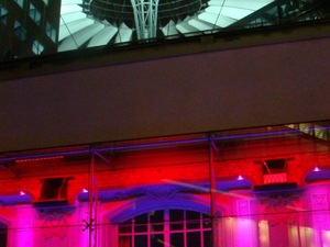 Sony Center 4