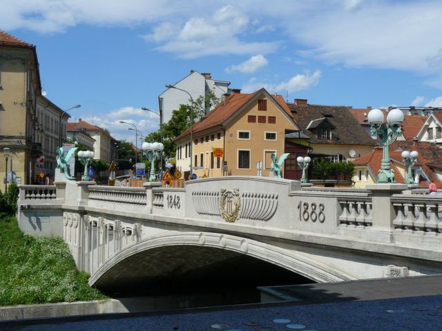 Zmajski Most
