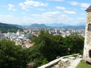 Ljubljański Hrad widok na miasto z wieży 