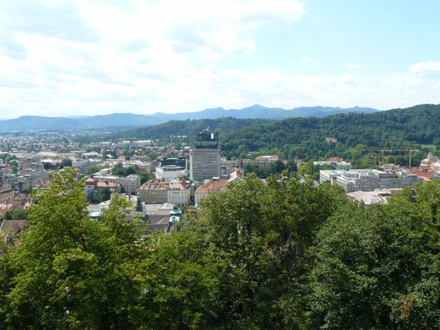 Ljubljański Hrad widok na miasto z wieży 