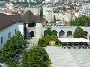 Ljubljański Hrad widok na miasto z wieży 