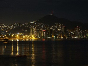 Acapulco nocą