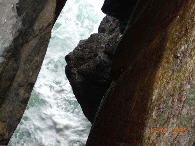 klify w Kilkee, IRLANDIA