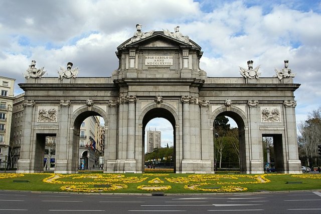 Madryt Puerta de Alcala