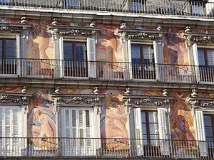 Madryt Plaza Mayor balkony i polichromie