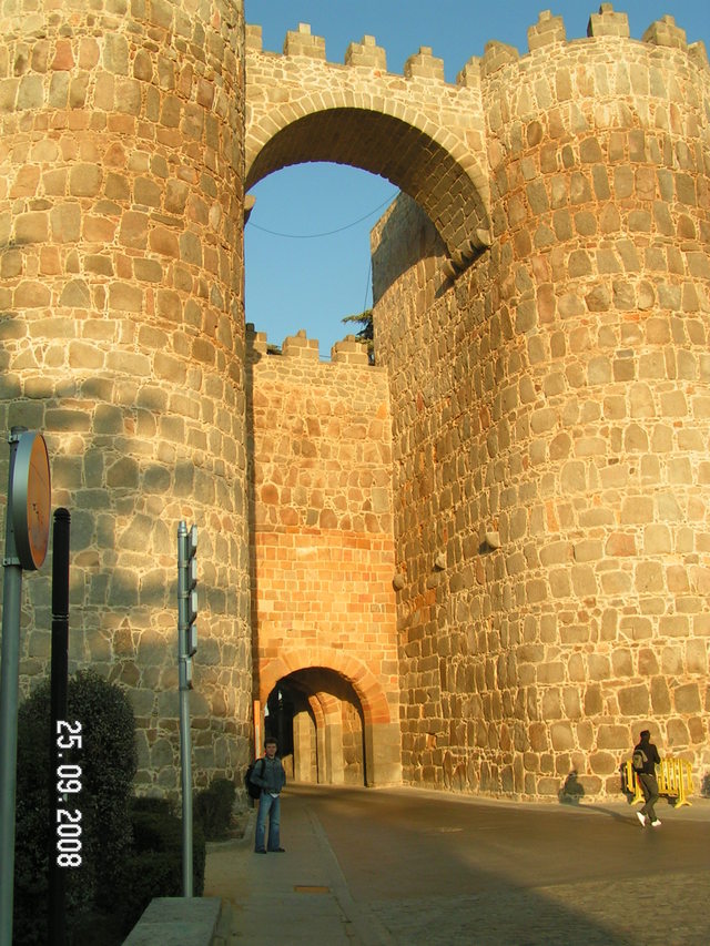 jedna z bram wiodących do starego miasta