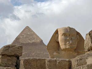 Giza,piramida Chefrena i Sfinks