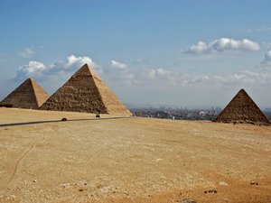 Giza,piramidy