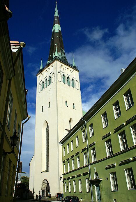 Tallinn widok na kościół św. Olafa