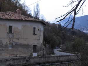 105 via madonna del ponte