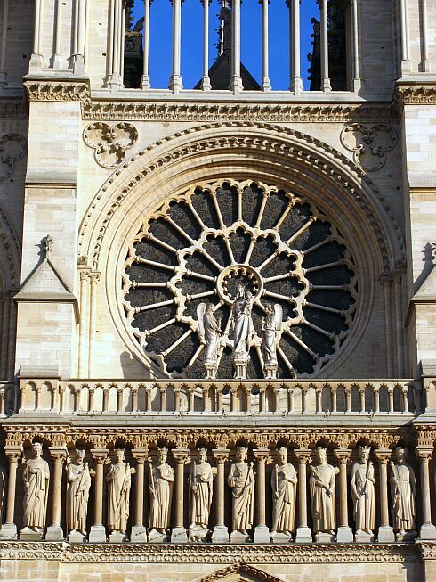 Paryż Notre Dame fasada rozeta i królowie biblijni