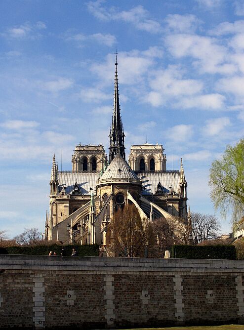 Paryż Notre Dame widok od prezbiterium
