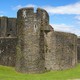 Caerphilly bastion zamku poza fosą