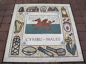 Cardiff mozaika przed Millennium Stadium