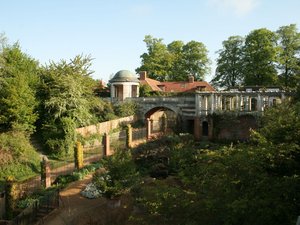 Pergola i Hill Graden w Hampstead Park