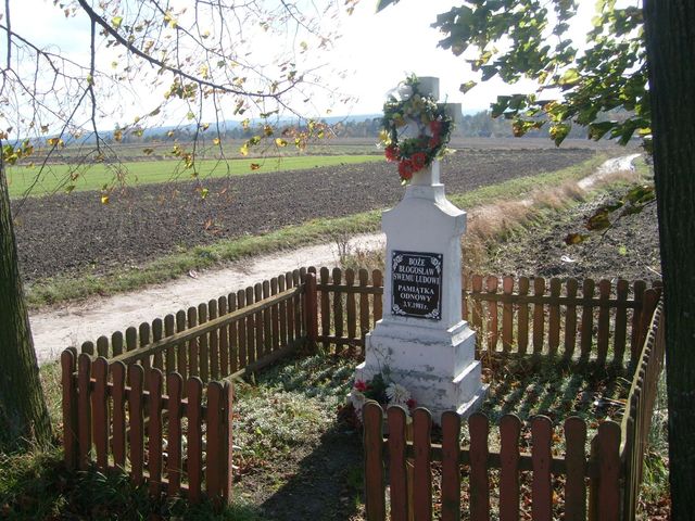 Kamienny krzyż