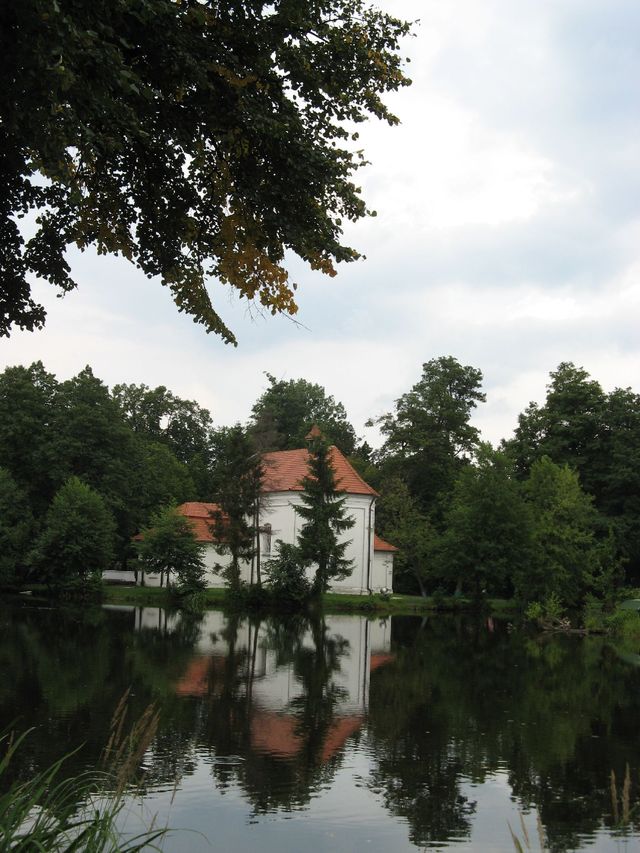 Kościół "na wyspie"