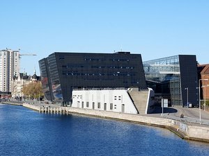 Kopenhaga widok na bibliotekę 'Czarny Diament'