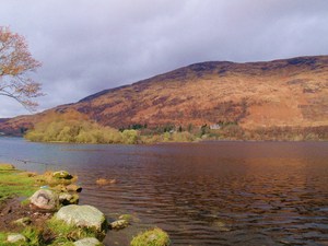 brzeg jeziora Loch Awe