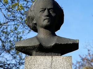 Park Skaryszewski pomnik Paderewskiego